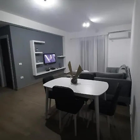 Sea & Sun Apartment *